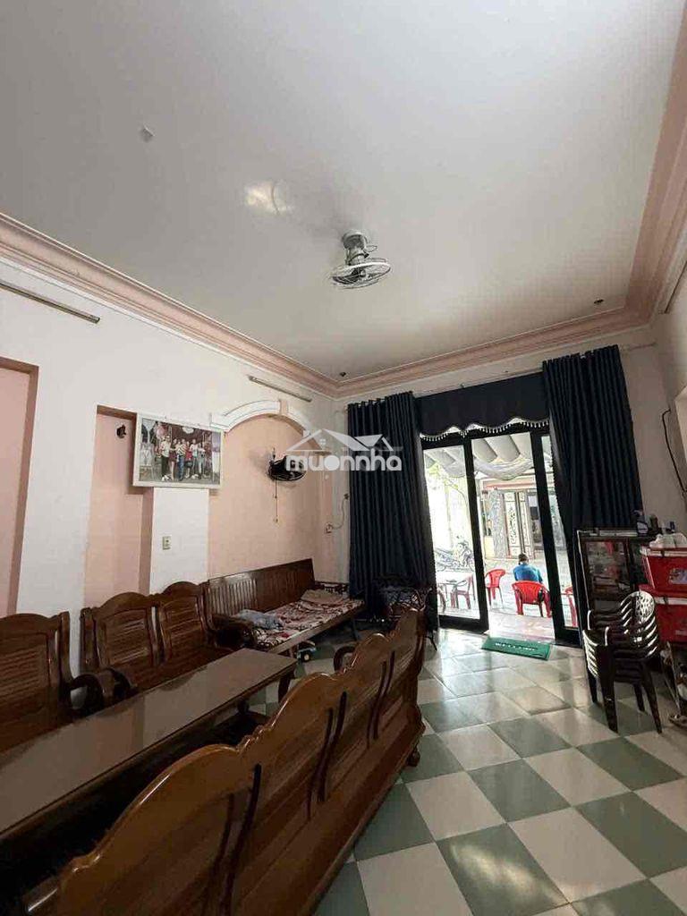 Nhà 2 tầng mt an hoà 10 ngay chợ cẩm lệ ngang 6m