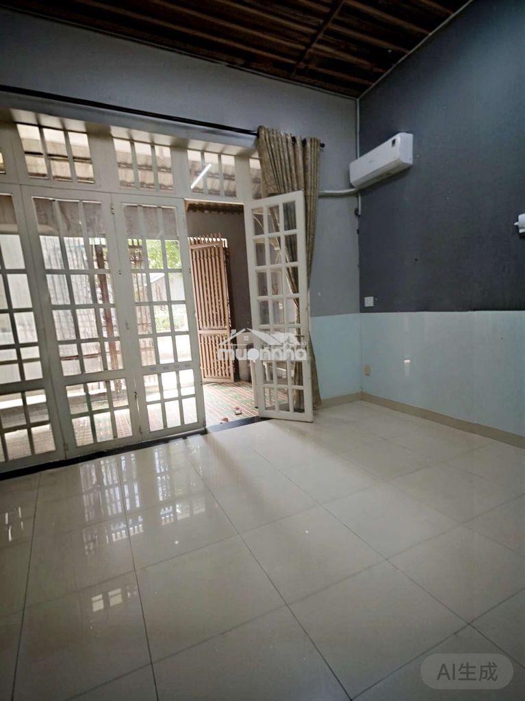 Nhà cho thuê hxh có sân, 1pn máy lạnh - Ảnh 2