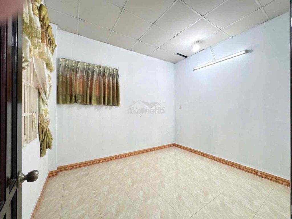 Nhà nguyên căn ngay gần vòng xoay lăng cha cả - gần ga t3 - gần lottle - Ảnh 4