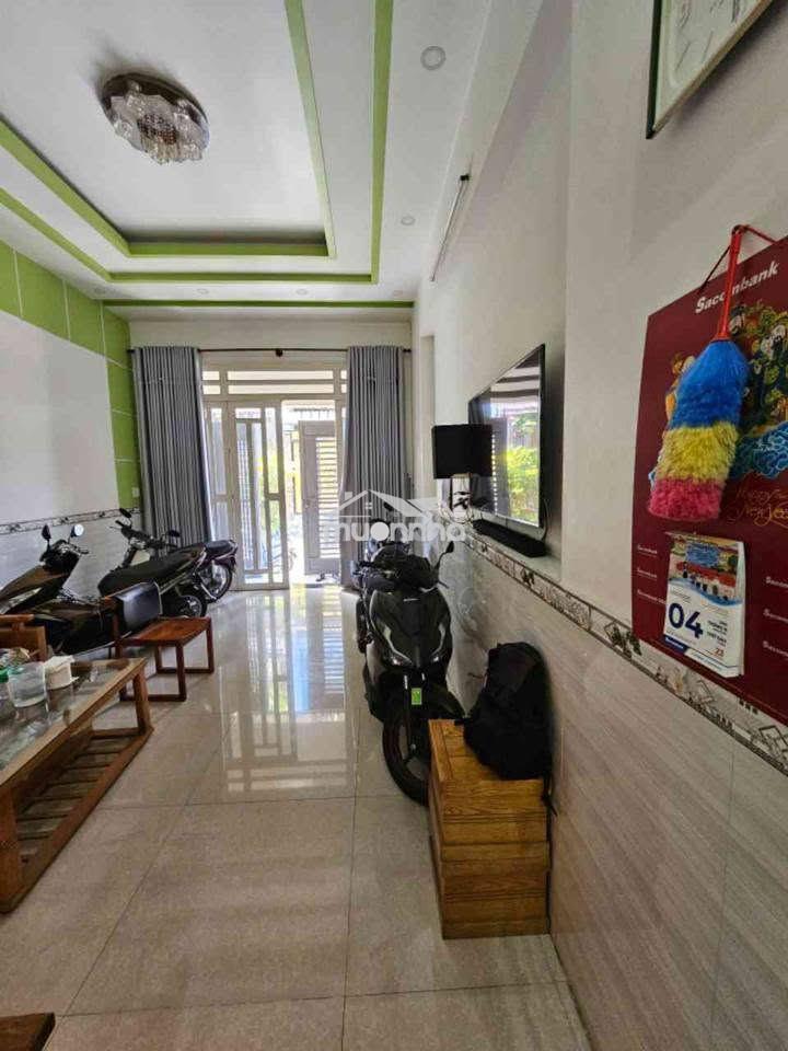 Nhà gần nguyễn thị thập, q7, 60m², xe hơi đỗ cửa, khu dân trí cao