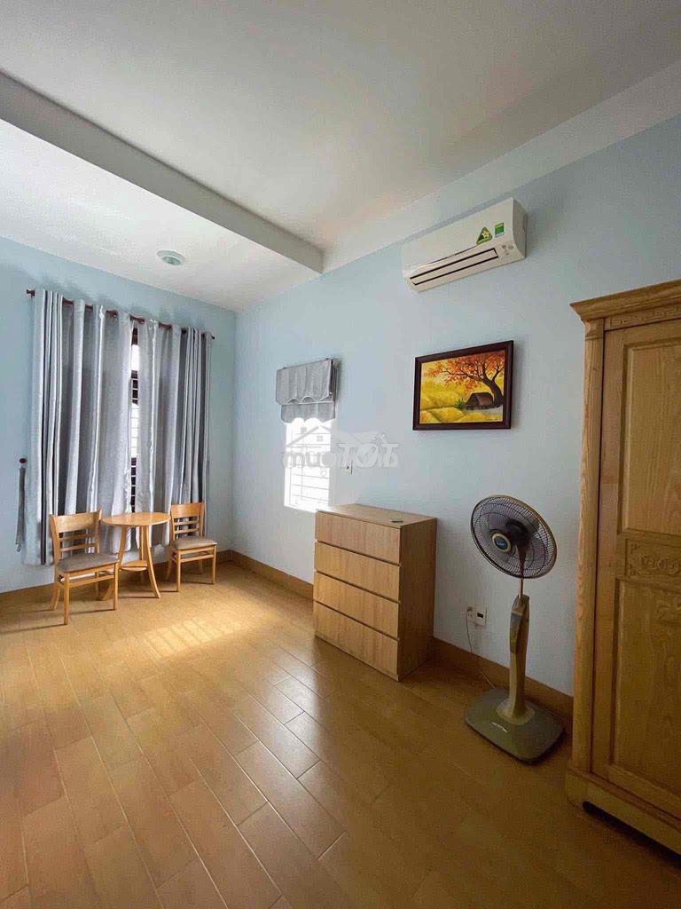Nhà đẹp sát vương gần hồ nghinh,4pn,5wc - 4