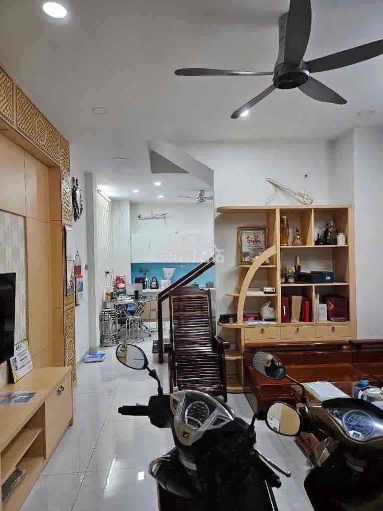 Cho thuê nhà nguyên căn có nội thất, 3 tầng, 4pn/3wc, phan đăng lưu - 3