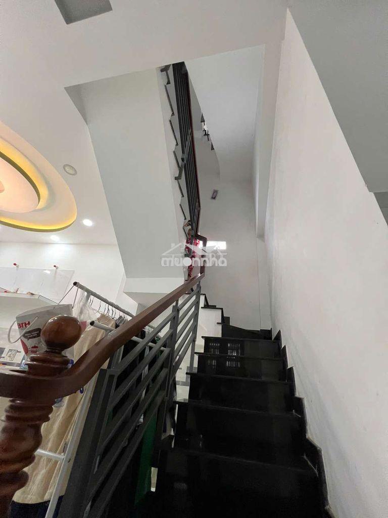 Nhà hẻm tỉnh lộ 10, giáp ranh quận 6 - Ảnh 3