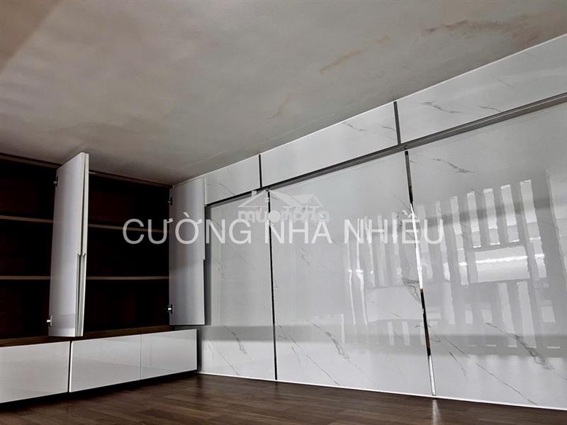 Hơn 2 tỷ có ngay hộ khẩu q1; dòng tiền 120tr/năm; sở hữu lâu dài