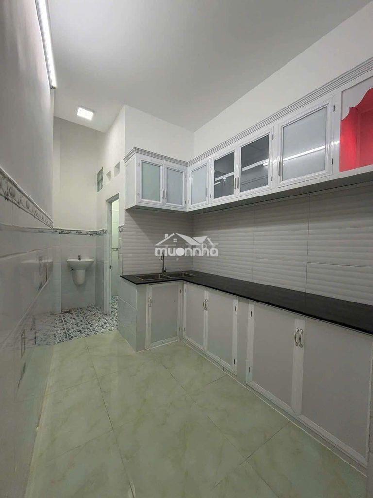 Sau lưng căn mặt tiền đường  bãi  sậy, gần  chợ  bình  tiên,  giá mềm. - Ảnh 4