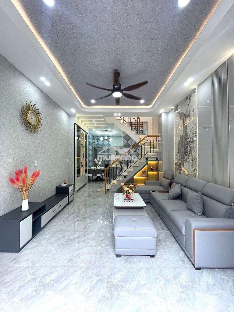 Nhà đẹp 2 tầng gần e mart - 51m² hxh - 3pn - nhỉnh 6 tỷ 