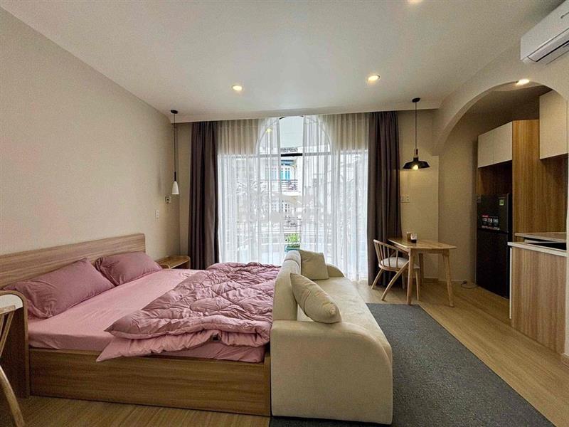 Cho thuê căn hộ 1pn ban công 55m2 gần đại học huflit, bách khoa