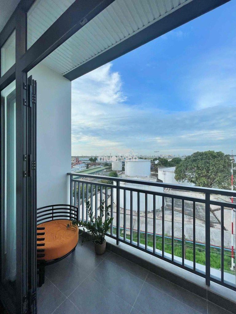 Siêu phẩm ban công cực thoáng , thang máy , full nội thất