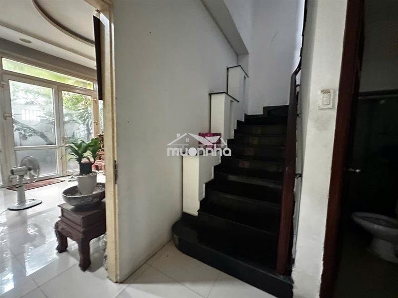 Cho thuê biệt thự hxh 750/ nguyễn kiệm, p4, phú nhuận.