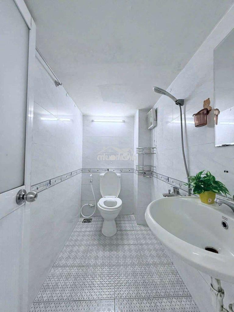 Cho thuê căn hộ 30m2 full nội thất gần ga t3 , etown cộng hòa  - 4