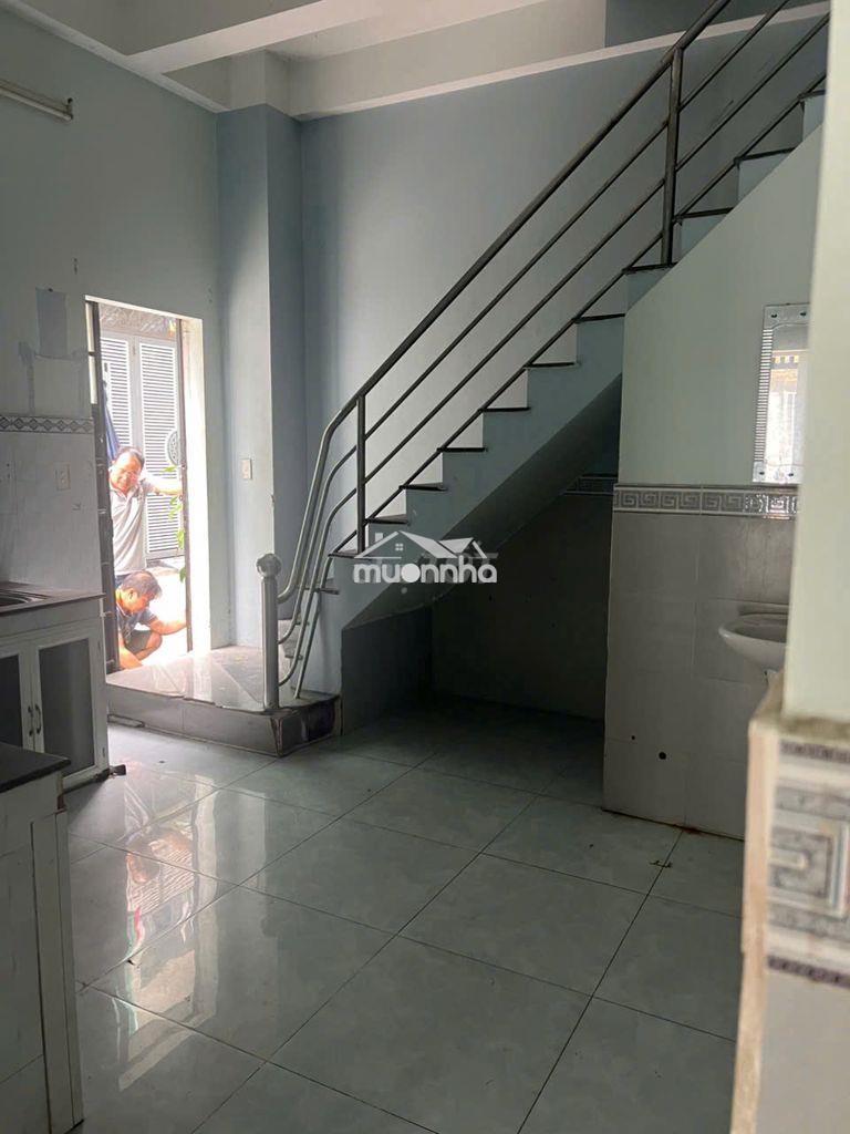 Cho thuê nhà 2 lầu 3pn gần nhà thờ đông quang đường nguyễn văn quá - 2