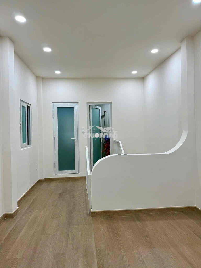 Nhà đẹp 3 tầng , dt 21m2 , hẻm 3m , tôn đản q4. - Ảnh 4