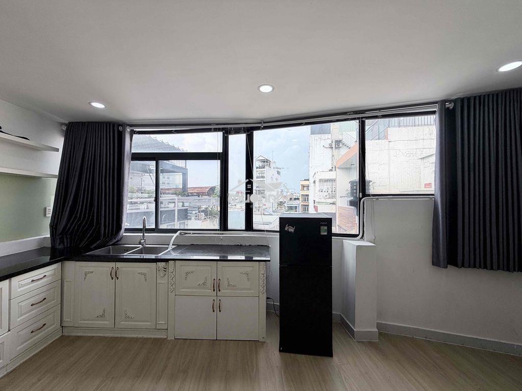 Căn hộ 1pn 50m2 fullnt cửa sổ to thoáng với dàn bếp to siu phẩm - Ảnh 3