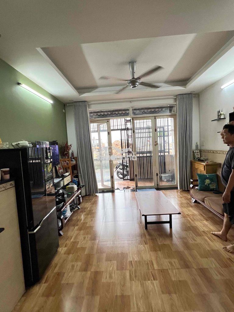 2 tỷ - 38m2 ( 4,2m x 9m ) trệt + 2 lầu đúc btct - Ảnh 2