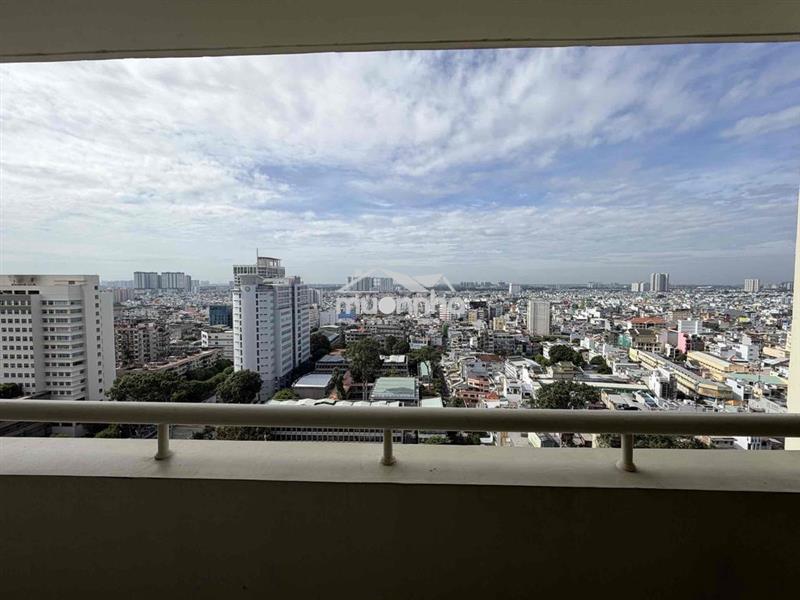Bán chung cư hùng vương plaza .dt 130m. 3pn tầng cao view đẹp ,10.3 tỷ