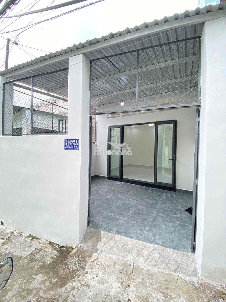 Nhà mới tinh sát lã xuân oai giá tốt qá