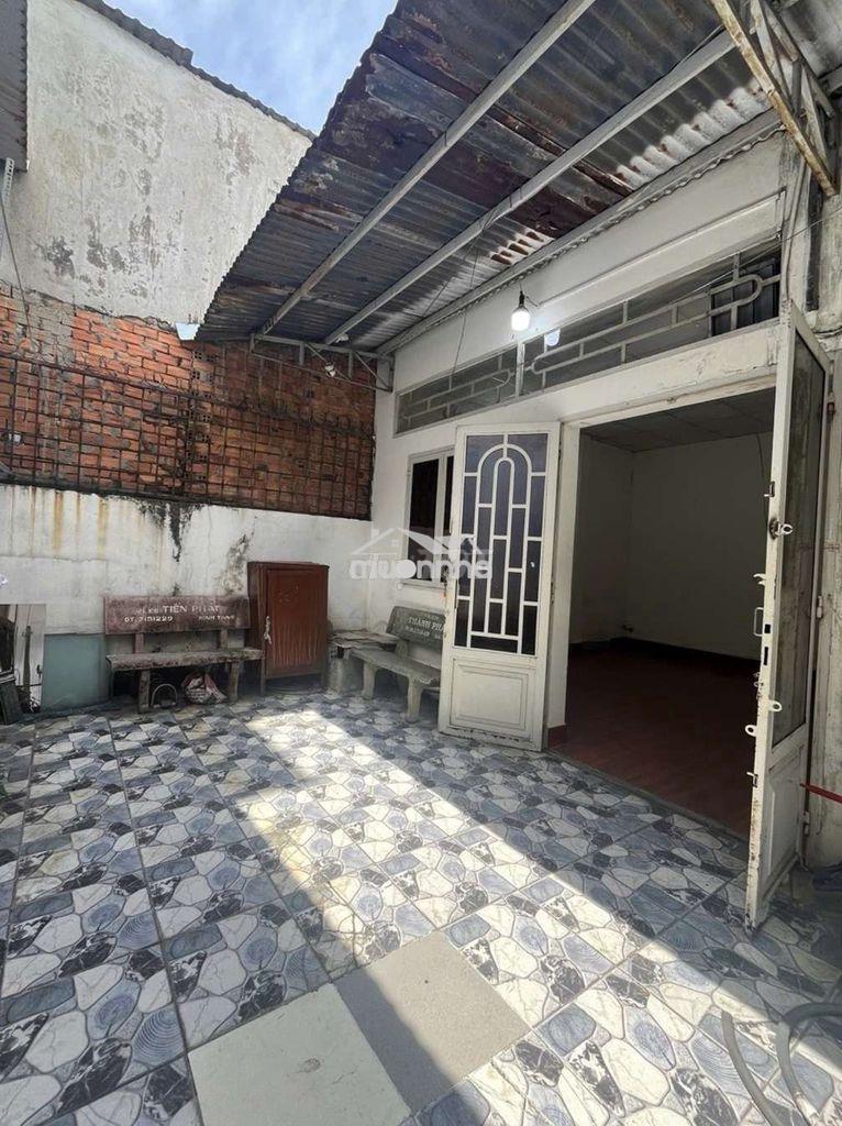 Bán nhà c4 gần chợ cầu nguyễn văn quá 4*14 nhỉnh 3tỷ 