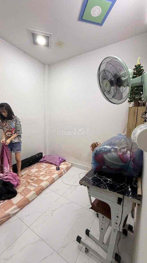 Cho thuê nhà đúc lửng..dt:4,2x14m có 2 pn kín 1 p hở  2wc.hẻm ht17.q12 - Ảnh 3