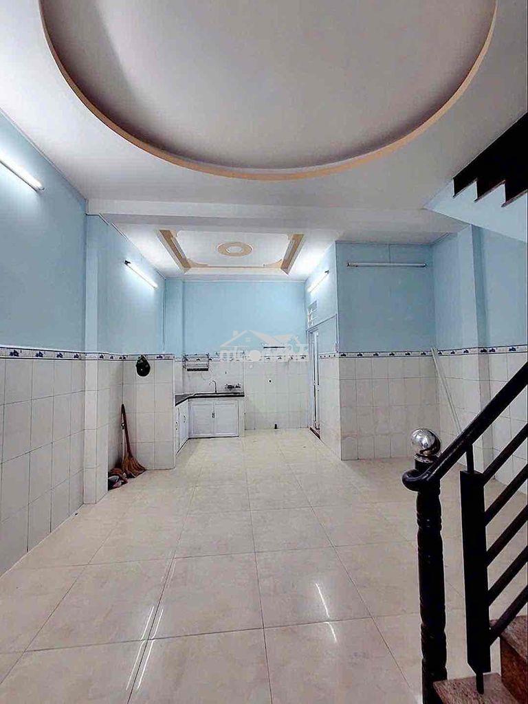 Cho thuê nhà nguyên căn(dt:5x6m 2pn2wc) nguyễn văn cừ p1 q5