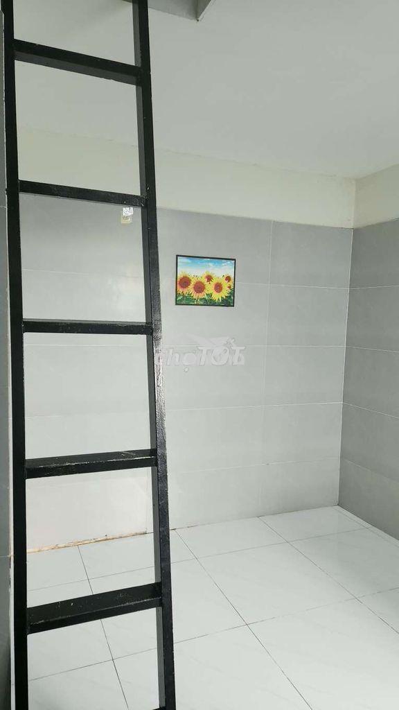 Tìm bạn nữ ở ghép phòng