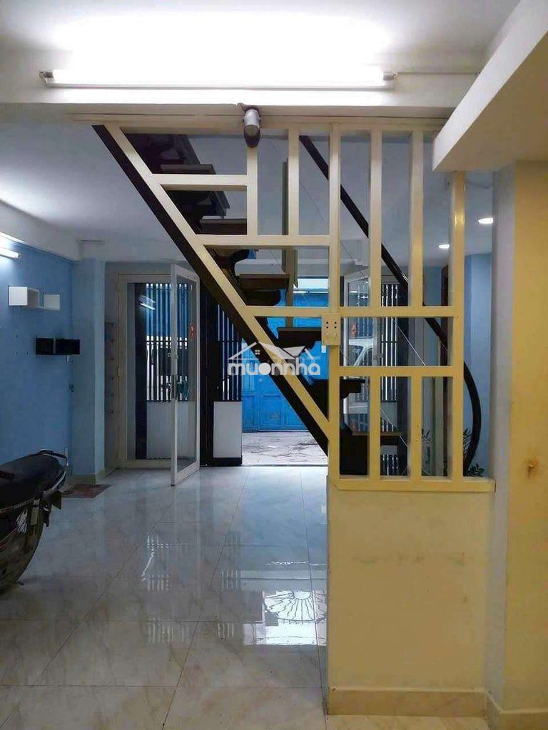 Hẻm xe hơi đậu cửa - Ảnh 3