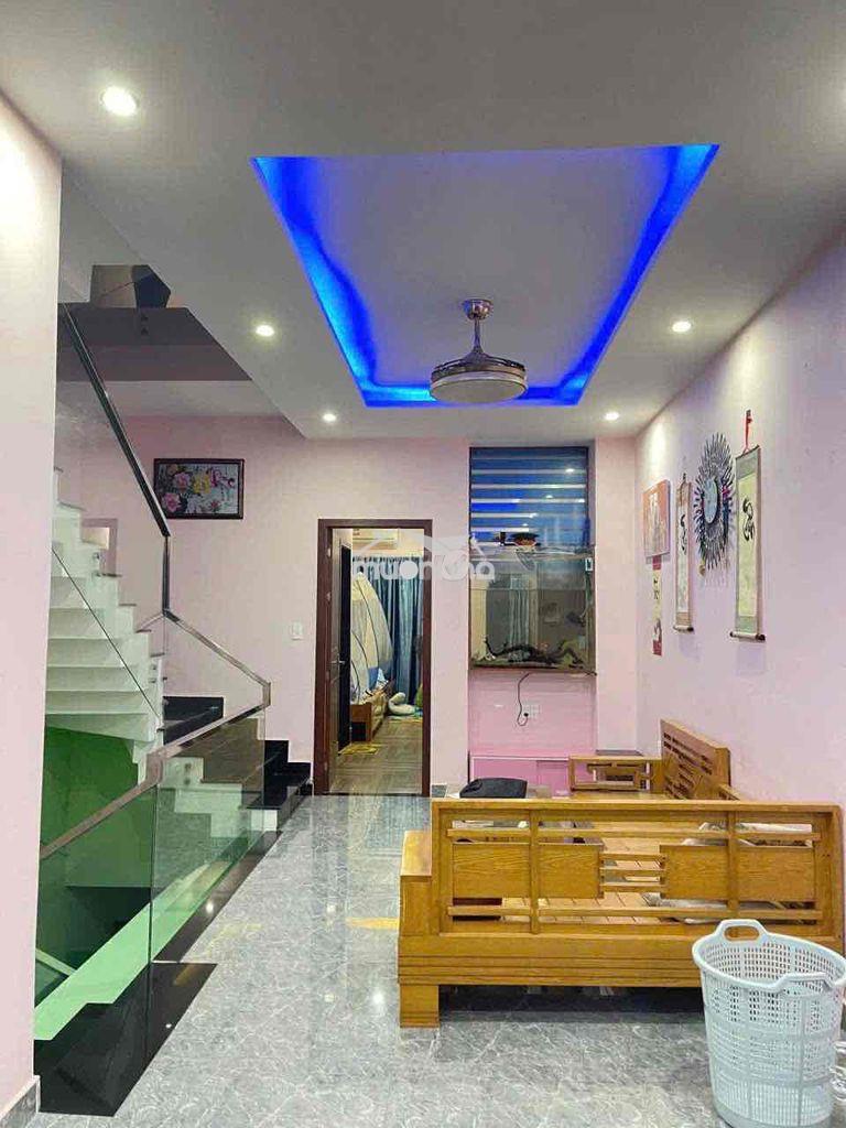 Cho thuê nhà 3 tầng full nội thất đường mê linh