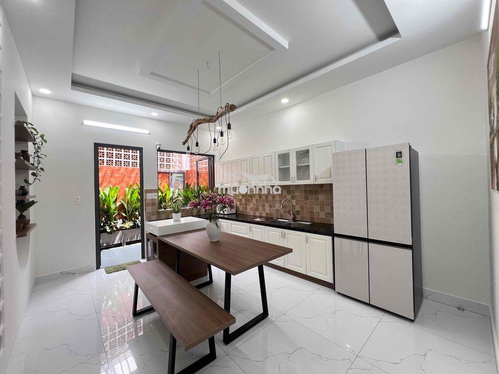 Nhà 2 tầng mới đẹp 4pn 3wc - khuôn đất đẹp 4.3m x 22m có sân trước sau - Ảnh 3
