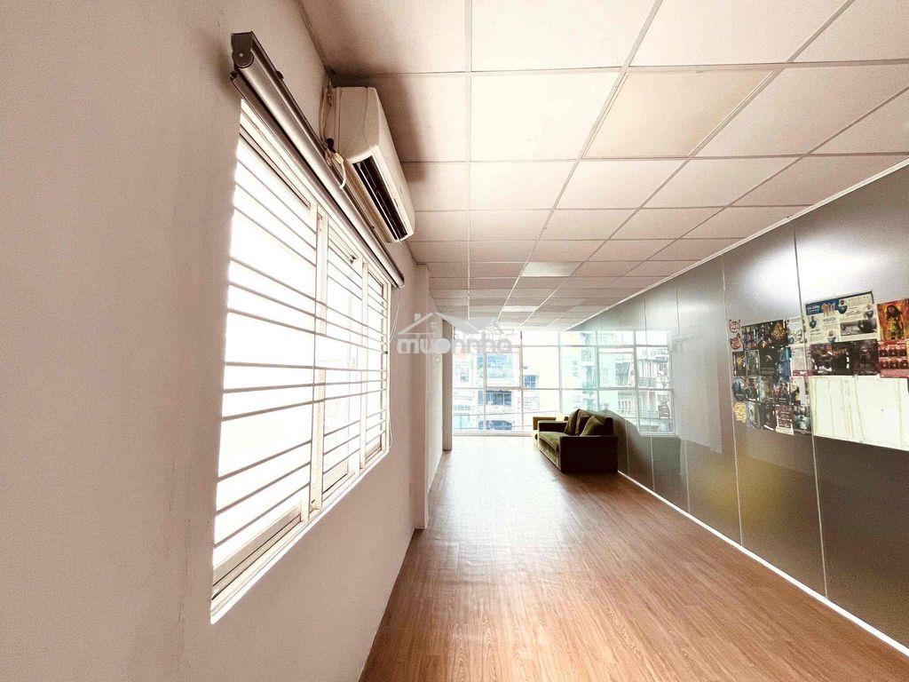 Cho thuê vp cmt8 q3, 45m2, trang bị 10 bộ bàn ghế, free làm việc 24/24 - Ảnh 2