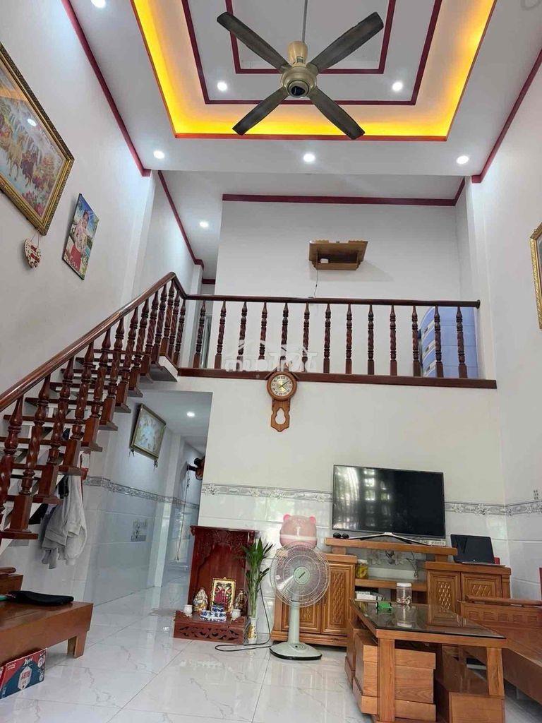 Nhà thật 2 tầng, chỉ 2.54tỉ - 50m2, hẻm xe hơi - lò lu quận 9