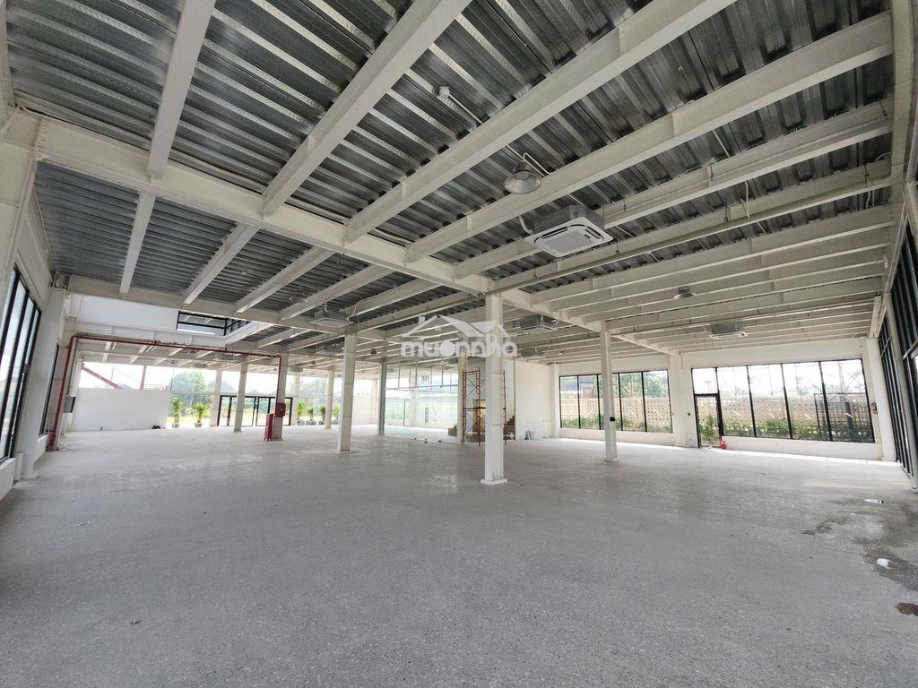 Mặt bằng tầng trệt  & lầu một tòa nhà đối diện vinhome granpark q9 - 3