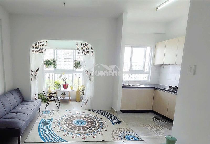 Cần bán căn vip có ban công 2pn, 1wc, ehome 3, lầu 7 giá tốt 2.250 tỷ
