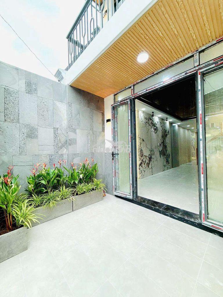 Nhà đẹp có sân vườn diện tích khủng nguyễn duy p14 q8 - Ảnh 4