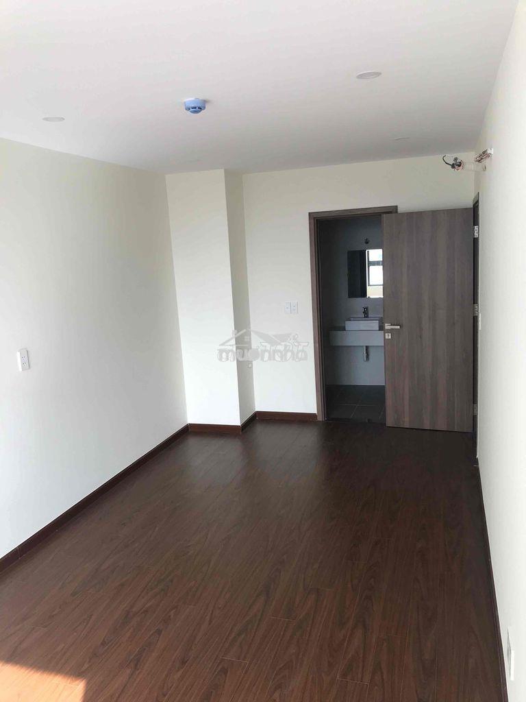 Bán căn hộ đức khải 1pn . giá :2.3 tỷ . sổ hồng .