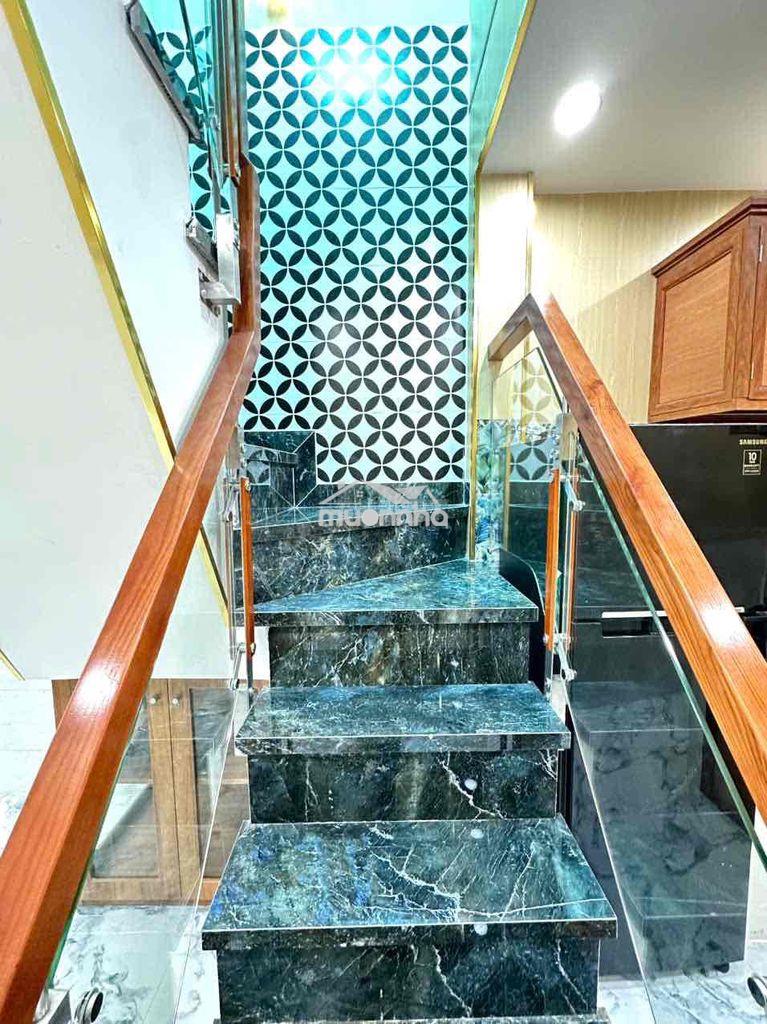 Nhà q7 - sổ riêng- giá dễ chịu