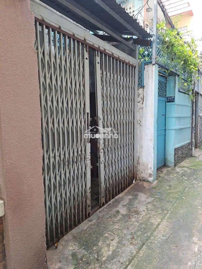 Cho thuê nguyên căn nhà cmt8 50m2, 2pn, 2wc giá 10tr