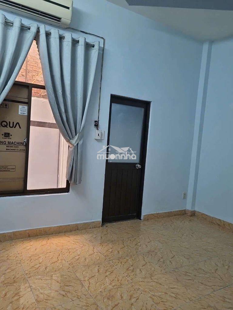 Cho thuê nhà thn
dt 4x14 -1 lầu -2pn-2wc
đường xe hoi tới nhà
- Ảnh 2