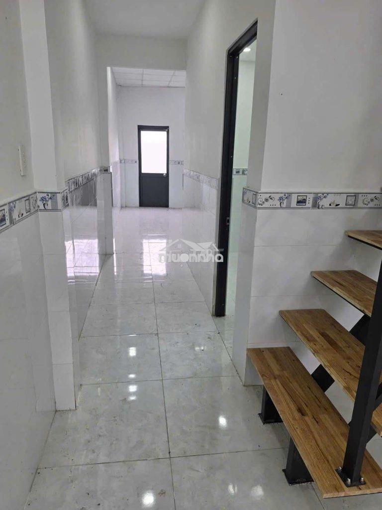 Nhà đổ lửng 4x18m, hẻm bà điểm 4 gần trường bùi văn ngữ xã bà điểm cũ - Ảnh 3