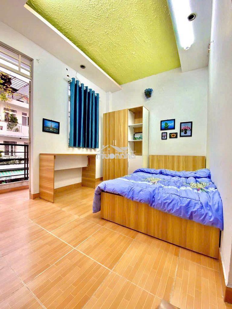 Hot! phòng ban công gần sân bay – giá hợp lý
