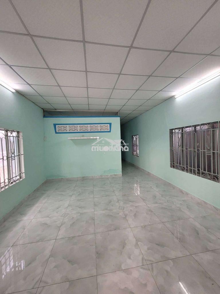 Nhà rộng 170m sân rộng 3pn đường lớn xe cont gần ngã 4 bình phước - Ảnh 2