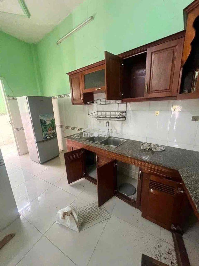 Nhà 1 trệt 2 lầu mặt tiền đường 26 phước long a gần ngã tư mk - Ảnh 4