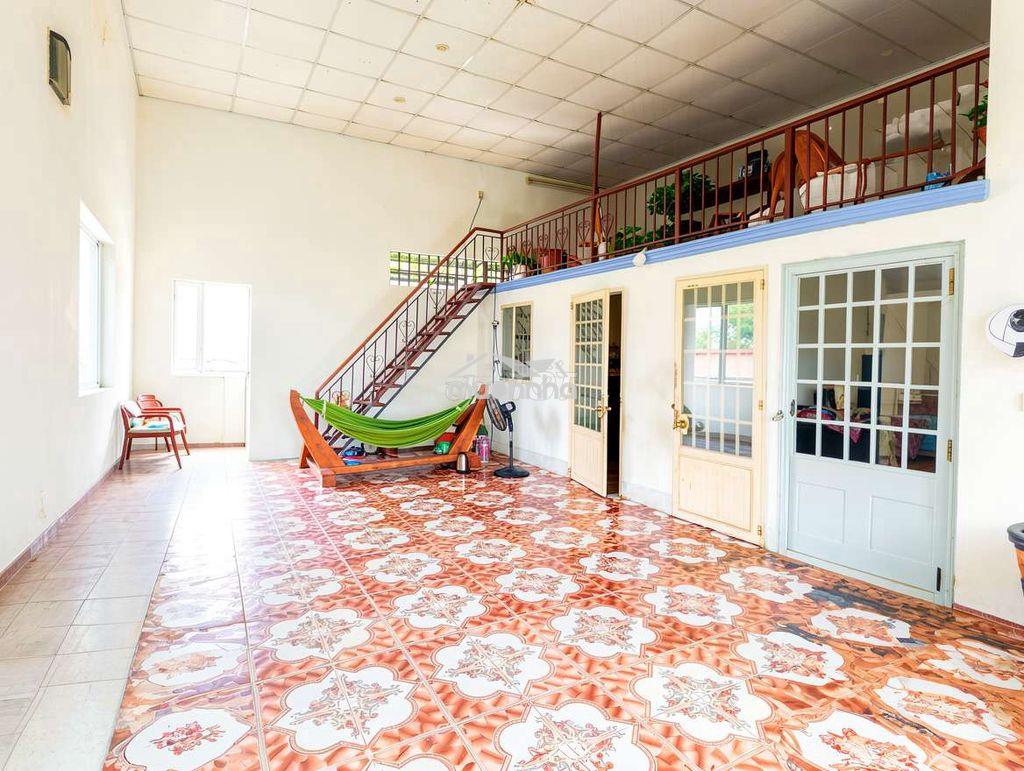 300m2 bán rẻ nhà tân hòa, sổ thổ cư 💯 đường oto, sân oto, gần nhà thờ - Ảnh 4