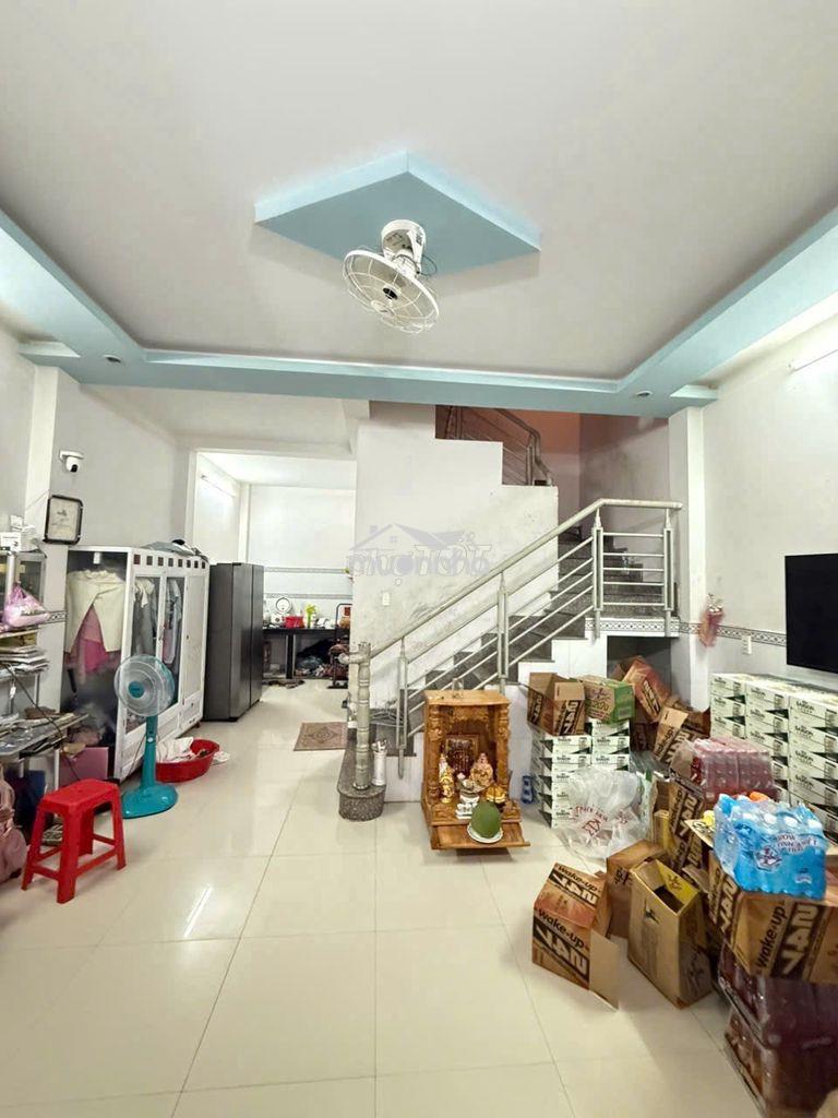 Nhà ở 1 trệt 1 lầu, sổ hồng đầy đủ - chính chủ