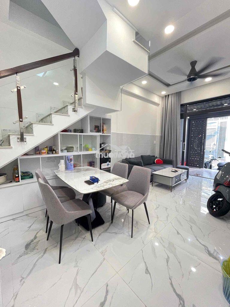 Nhà xây mới 2 lầu sân thượng âu dương lân hẻm 5m - Ảnh 2