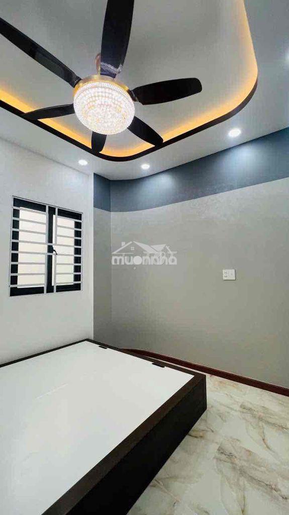 Bán nhà chính chủ căn 2 mt 14ty đường trịnh đình trọng quận tân phú