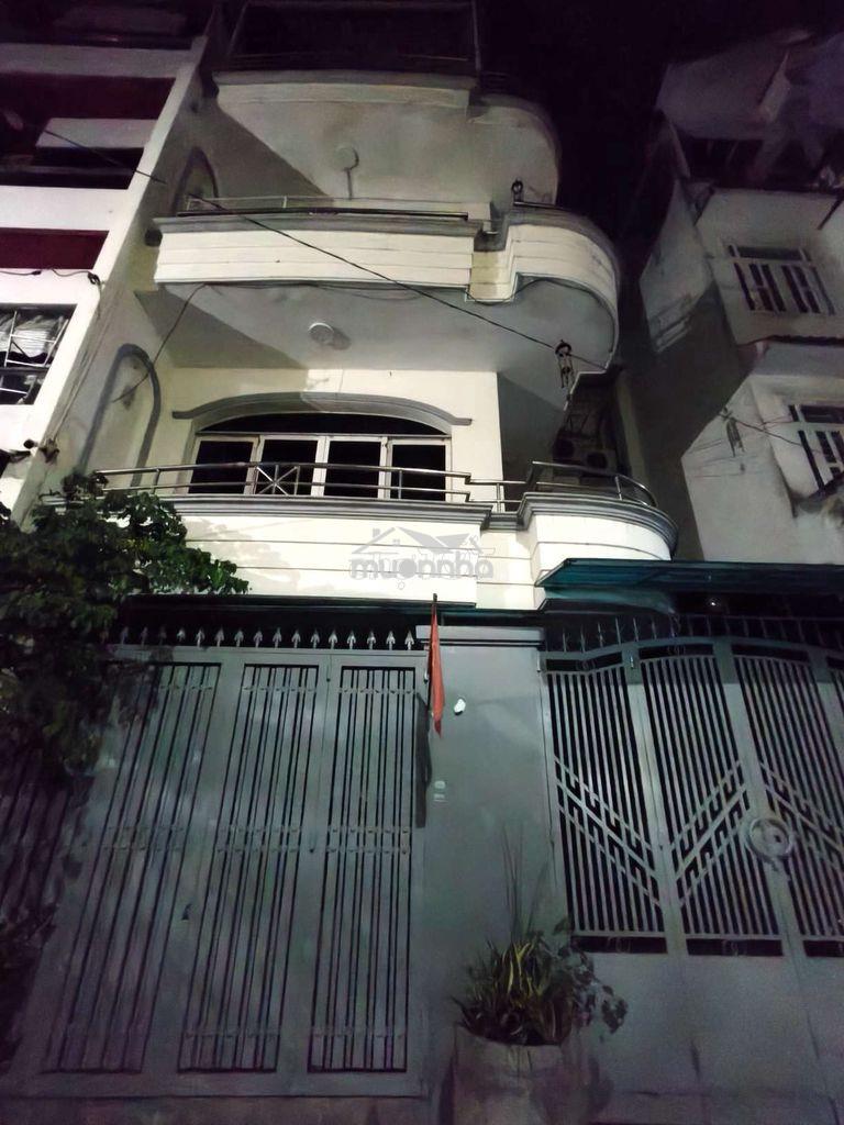 8 x 10m 4 phòng đang sơn mới - 2