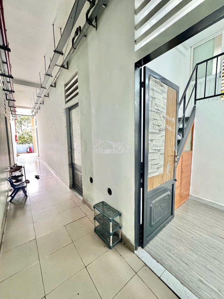 Căn hộ becamex hòa lợi, lầu 4 sổ hồng:  700 triệu