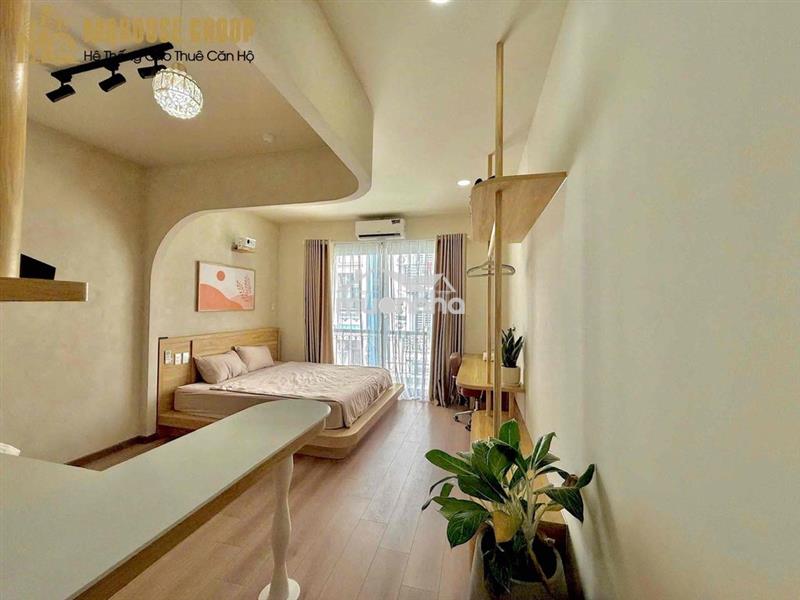 Căn hộ ban công giá tốt ngay quận 1 - cạnh công viên lê văn tám quận 1