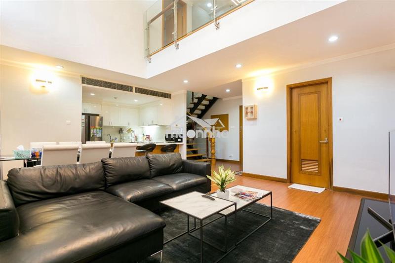Cho thuê penthose lữ gia lữ plaza 182m2 4 pn giá 21 triệu