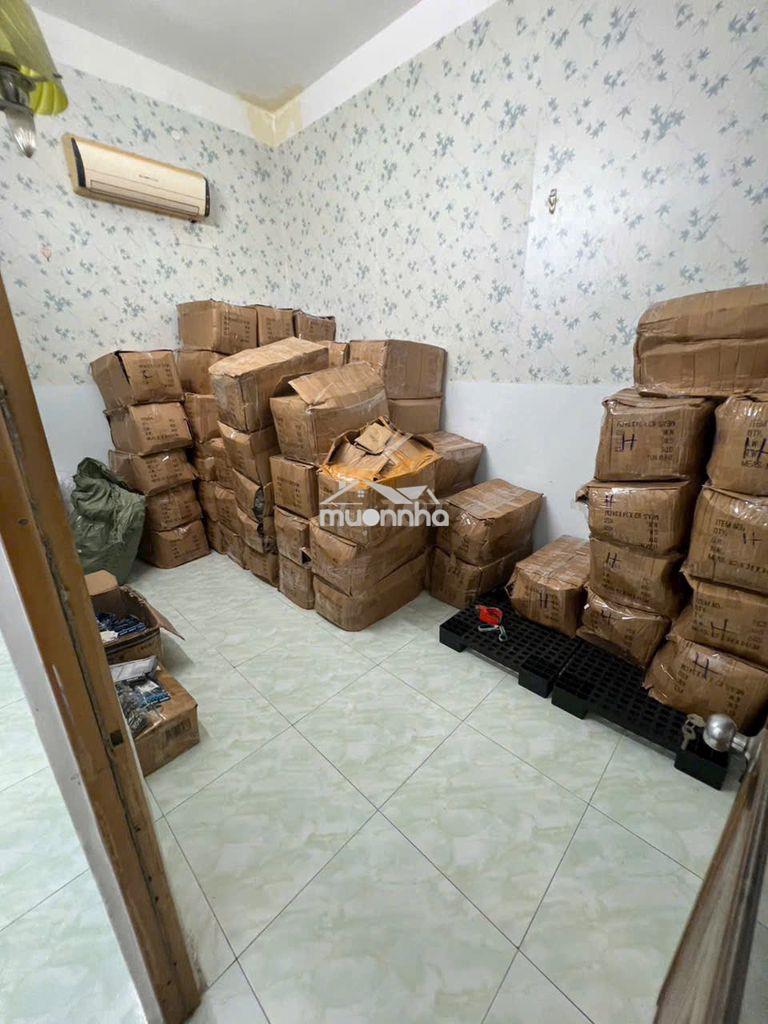 Cho thuê nhà đường văn cao phường phú thọ hoà hẻm 🚗 . đúc 2,5 t