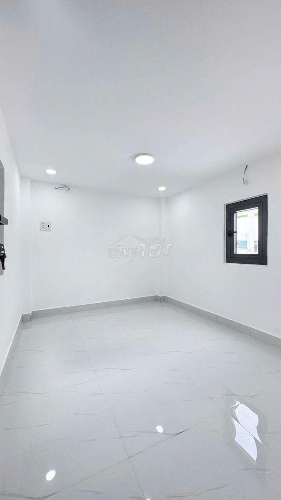 Nhà mới 100% 2 phòng